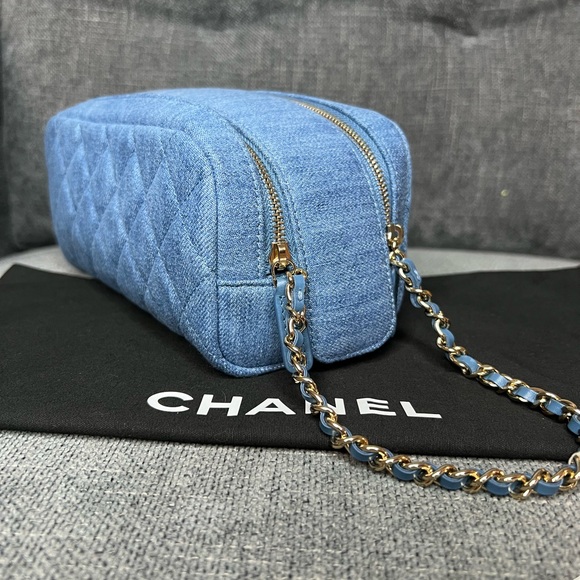 CHANEL CC denim Double Zip Vanity Case - Picture 6 of 14